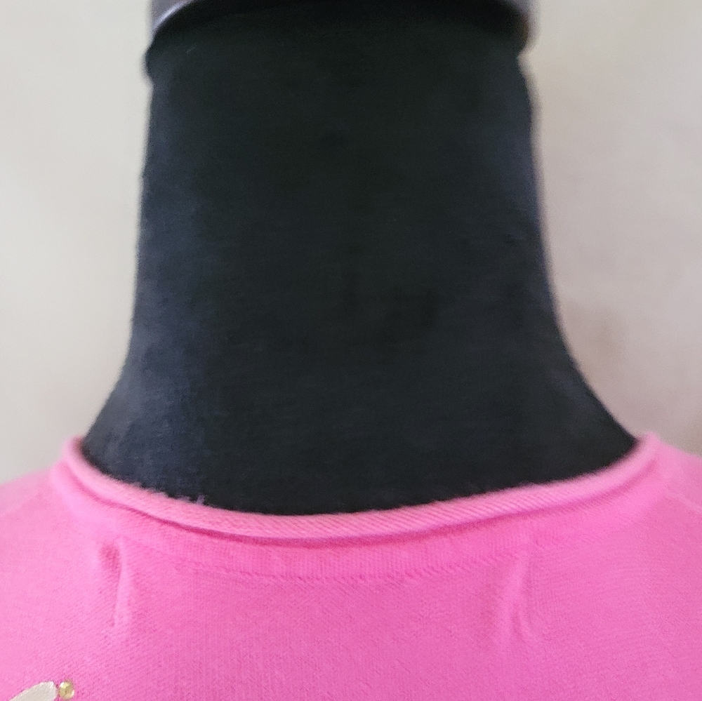 Pink Graphic V-Neck Women Top - Picture 9 of 10